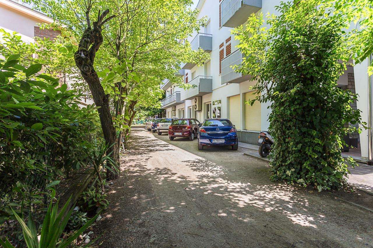 Holiday Milano Marittima Bagian luar foto